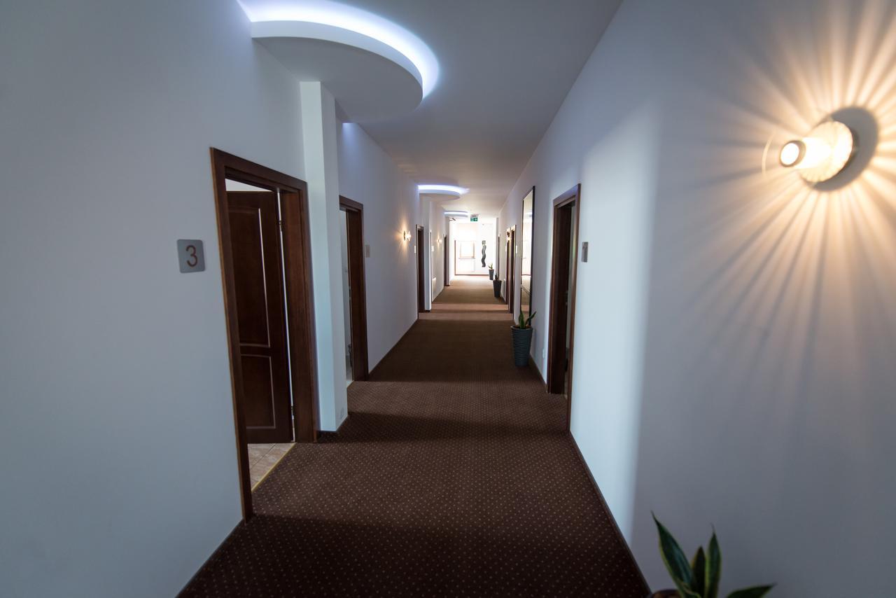 טצ'ב First Hotel מראה חיצוני תמונה
