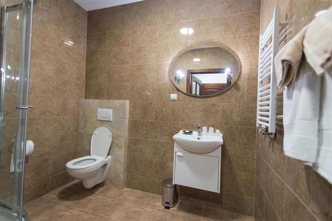 טצ'ב First Hotel מראה חיצוני תמונה