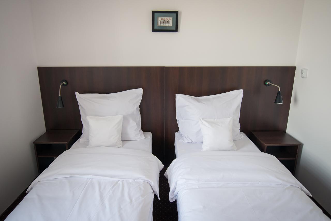 טצ'ב First Hotel מראה חיצוני תמונה