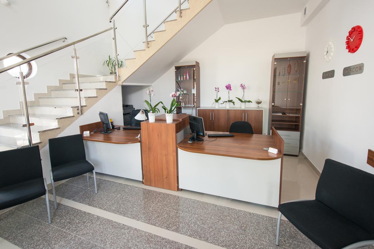 טצ'ב First Hotel מראה חיצוני תמונה