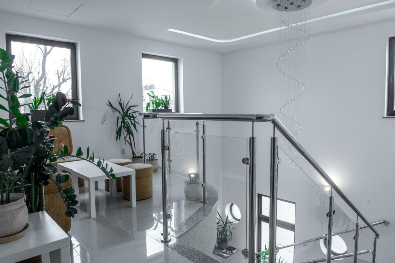 טצ'ב First Hotel מראה חיצוני תמונה
