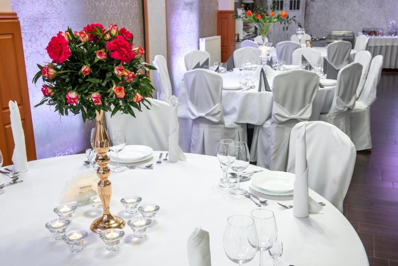 טצ'ב First Hotel מראה חיצוני תמונה