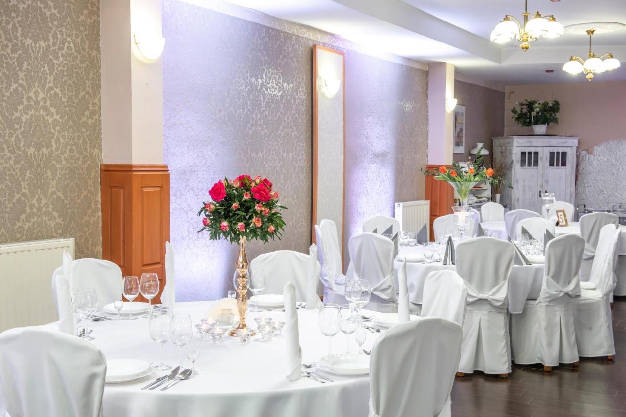 טצ'ב First Hotel מראה חיצוני תמונה